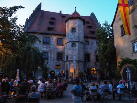 Blick auf das Schloss Sommerhausen
