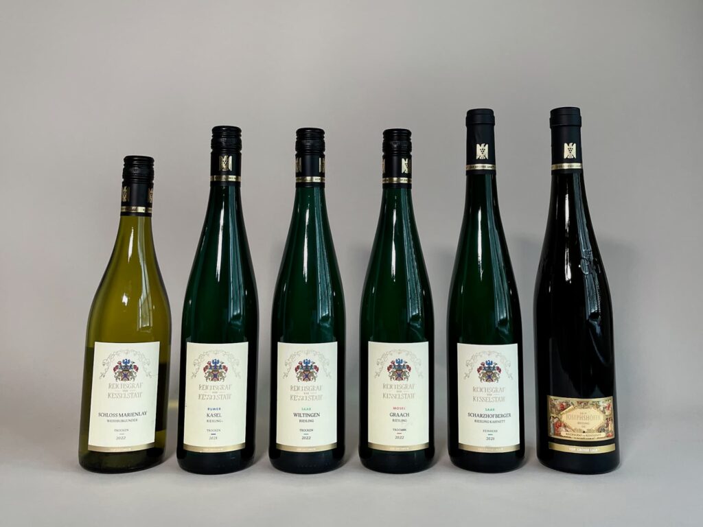 Weinpaket des Monats im Juli 2023 vom Weingut Reichsgraf von Kesselstatt mit 6 Weinen