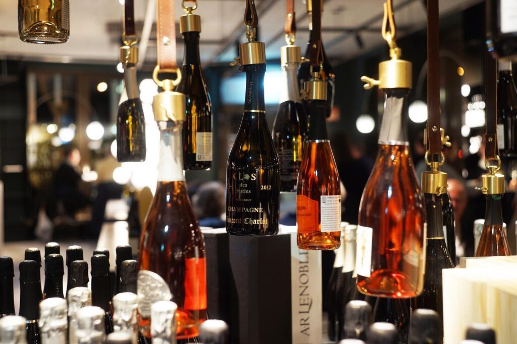 Gregors Boutique Vinothek Innenraum Weine